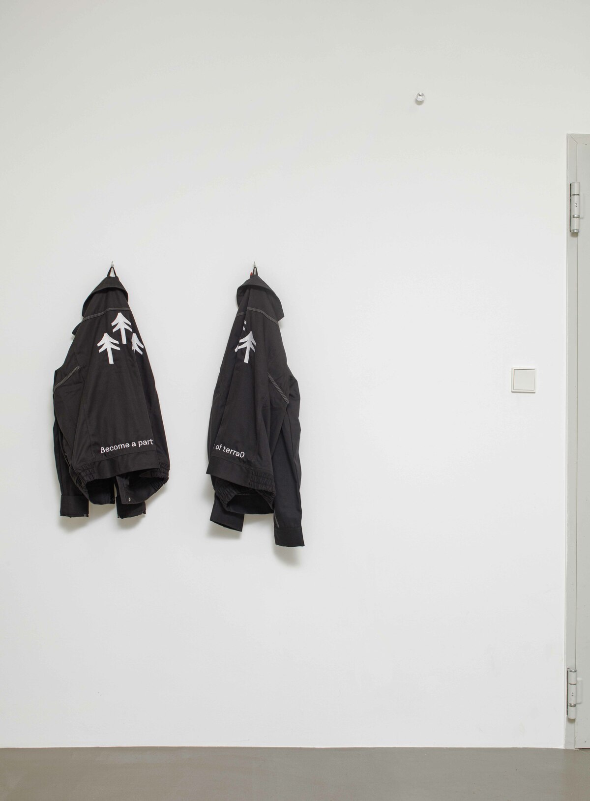terra0 workwear jacket in Mein Vater, meine Nachbarn, meine Freunde, und deren Freunde at haubrok foundation FAHRBEREITSCHAFT (2020)